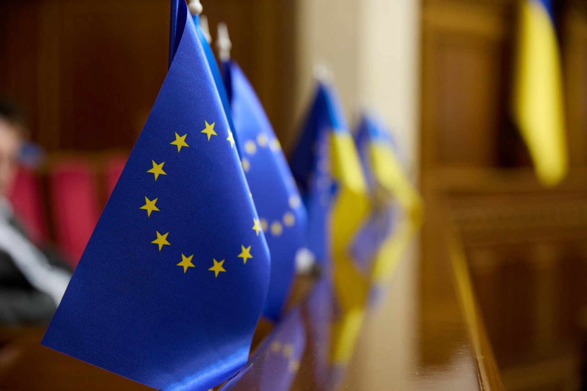 Еврокомиссар заявила о готовности Украины к переговорам о членстве в ЕС