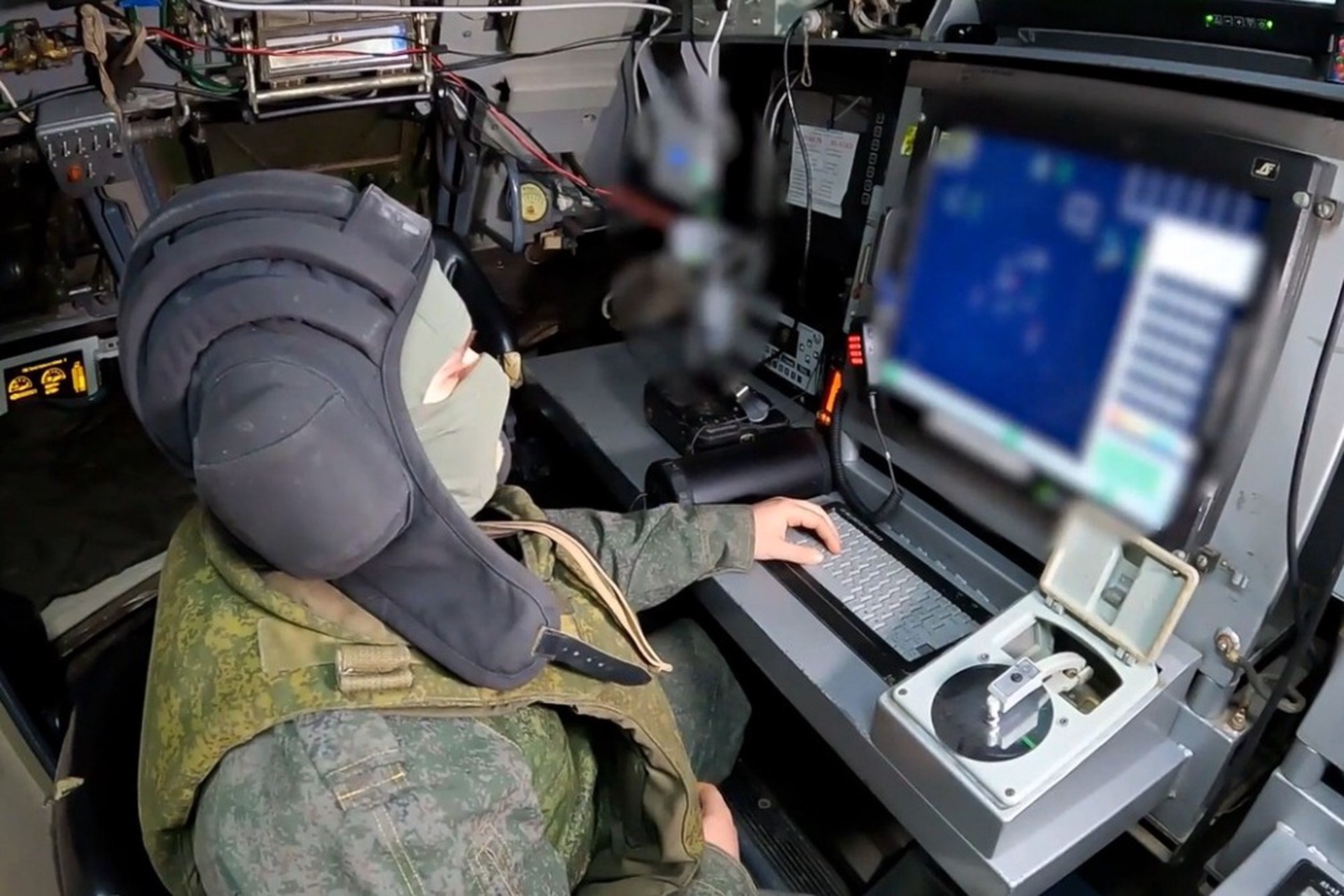 Силы ПВО уничтожили восемь беспилотников над Брянской областью и Крымом за час